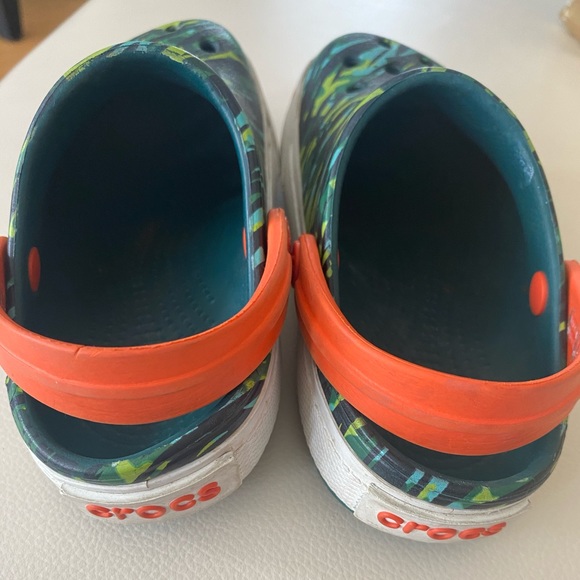 Crocs! Size 8/9 super comfy, easy to wear - Picture 2 of 3